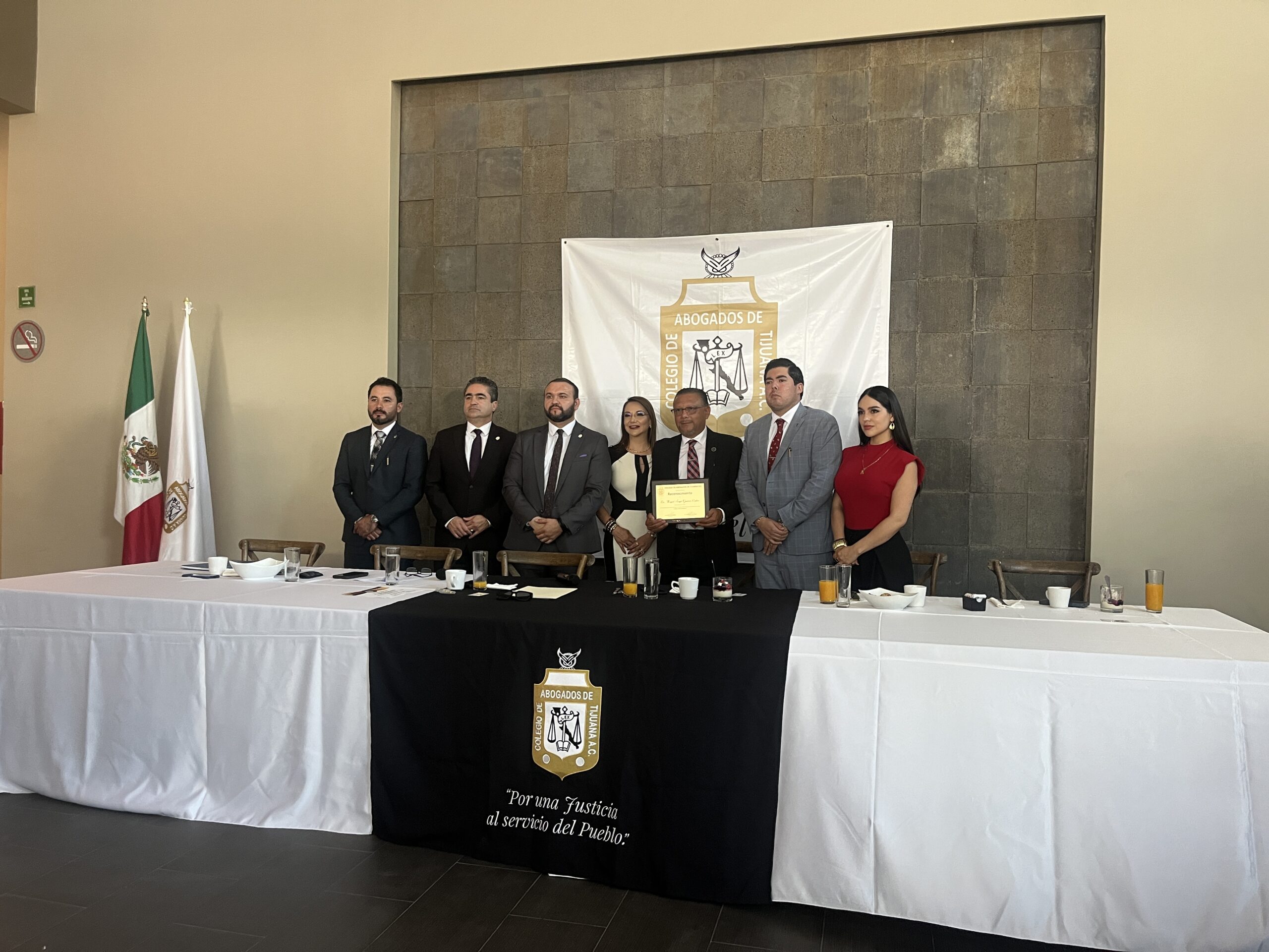 Siguen abogados sin protocolo de seguridad para ejercer su profesión