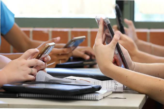 celulares en escuelas