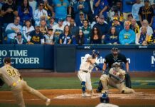 Cerveceros dejaron tendidos a los Padres en el segundo juego de la Serie Divisional.