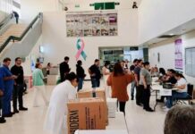 Trabajadores del IMSS rechazan aumento salarial del 2.9% en consulta del SNTSS.