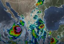 Huracán Rachel se intensifica a categoría 2 frente a costas del Pacífico mexicano.