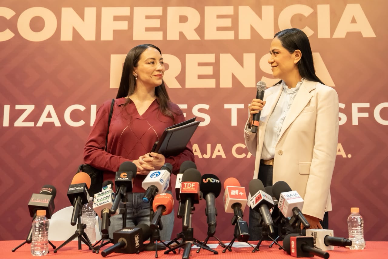 Ariadna Montiel y Julieta Ramírez en Tijuana